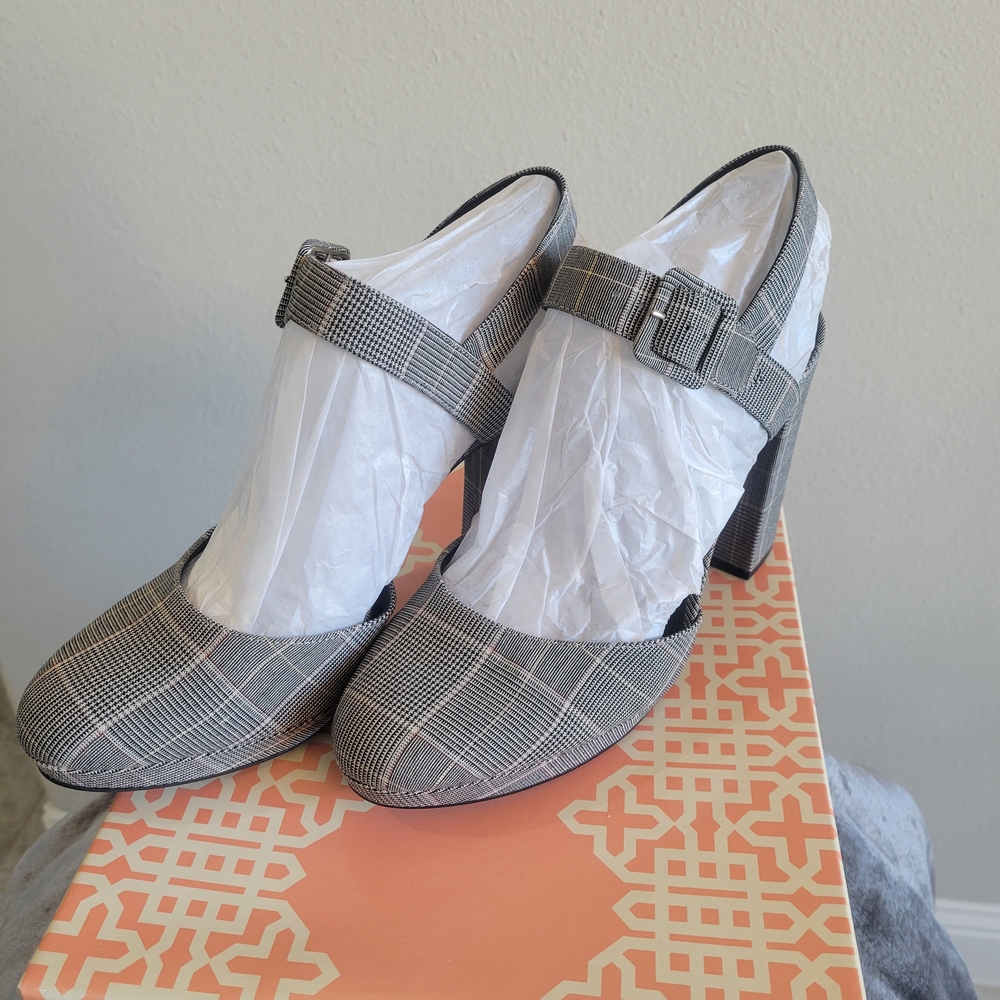 Gianni Bini Gray Plaid Heels - Picture 2 of 8